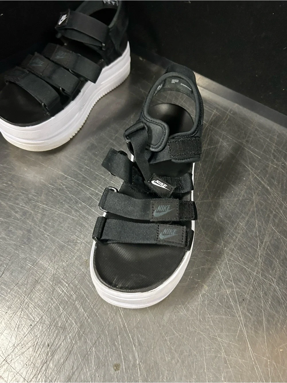 Nike Icon Classic Sandals Size 7 Women